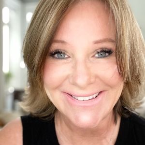 Meet your Posher, Lynda